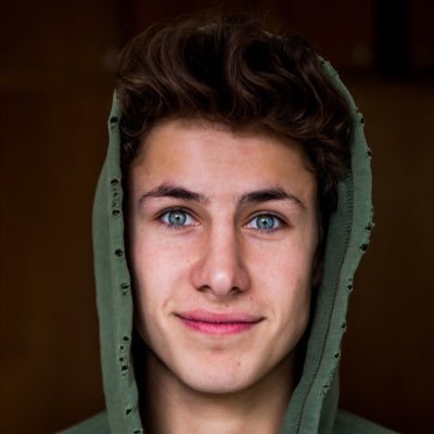Juanpa Zurita, de Vine a modelo de grandes marcas