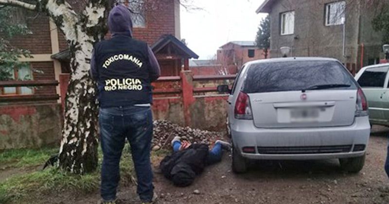 Detuvieron a una persona que hacía de “mula”: transportaba cocaína dentro de su cuerpo 
