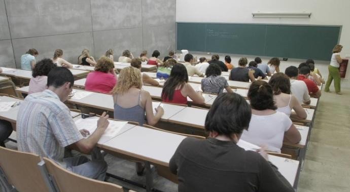 Recurren las bases de la oposición de auxiliares de Cartagena
