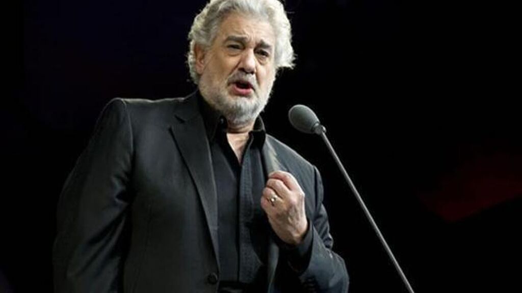 Premian a Plácido Domingo en México aunque "probablemente suscite polémica"
