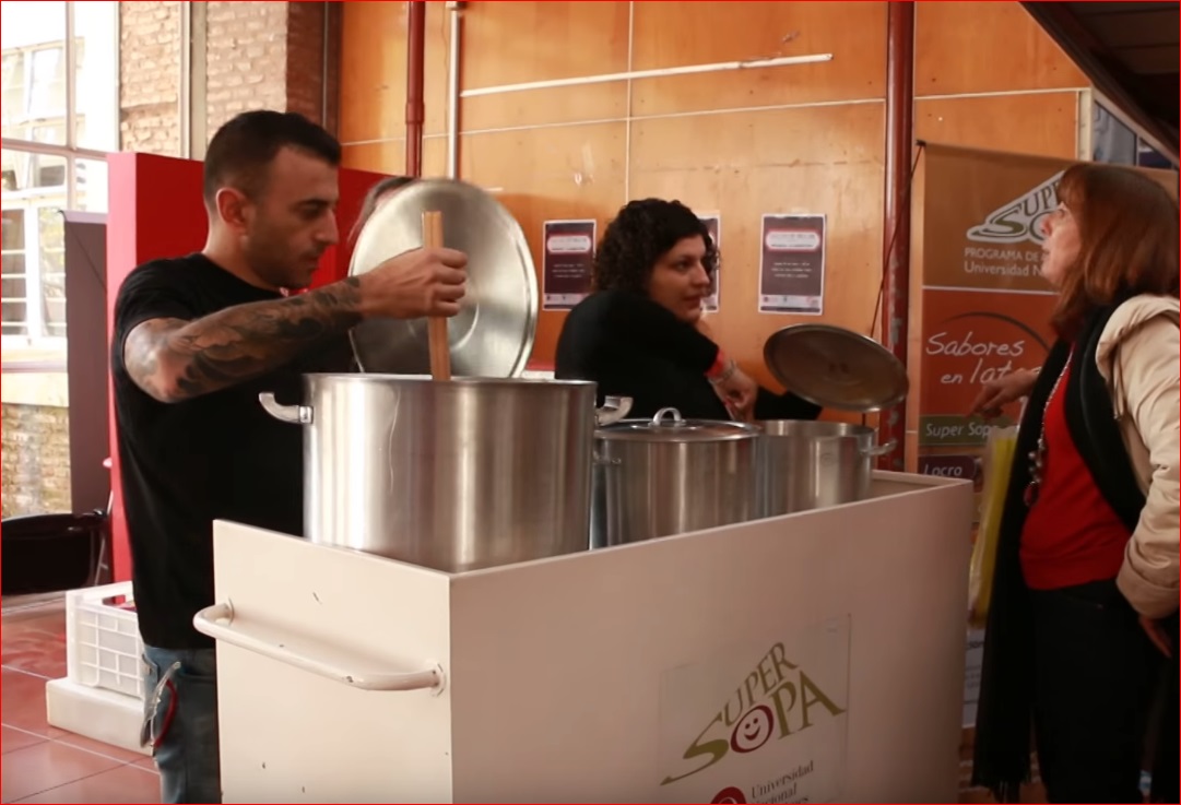 Locro patrio en la UNQ