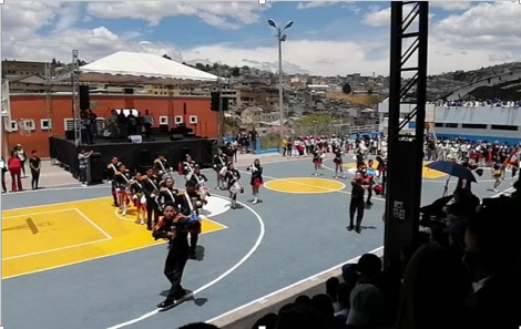 Los Egresados del “Fernández Madrid” alegraron las fiestas patronales del colegio.