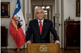 El presidente de chile, Sebastián Piñera, pide la renuncia de su gabinete con miras a resolver la crisis en el país