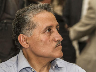 Arturo Zamora pide licencia como senador