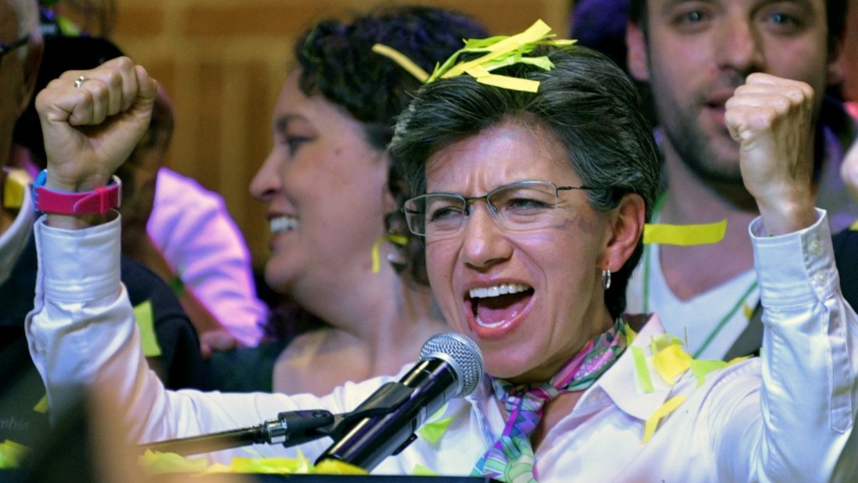 Claudia López: primera mujer elegida alcaldesa de Bogotá.