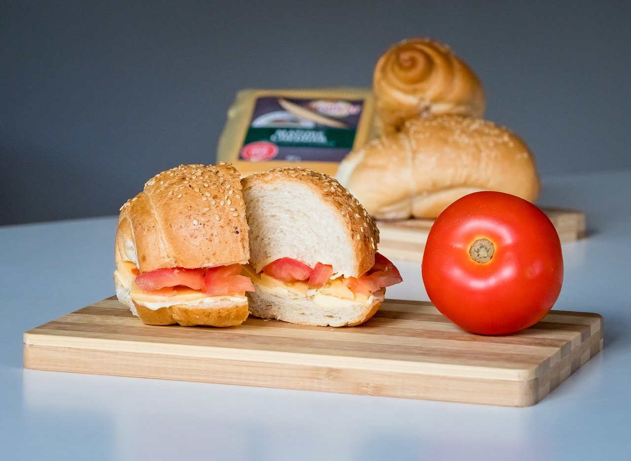 EL PAN CON TOMATE SIN UN ORIGEN DETERMINADO