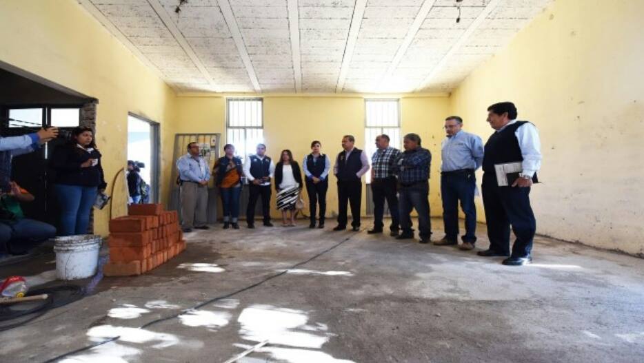 Supervisan alcalde y presidenta del DIF obra del Gerontológico de Aldama