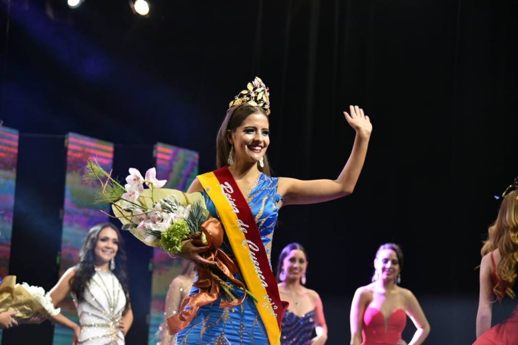 Nikole Salinas es la nueva soberana de la ciudad de Cuenca