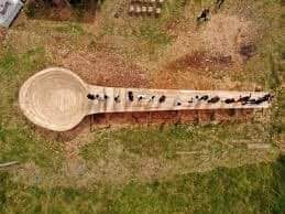 ARTESANOS DE PAUTE ECUADOR REALIZAN LA CUCHARA MAS GRANDE DEL MUNDO