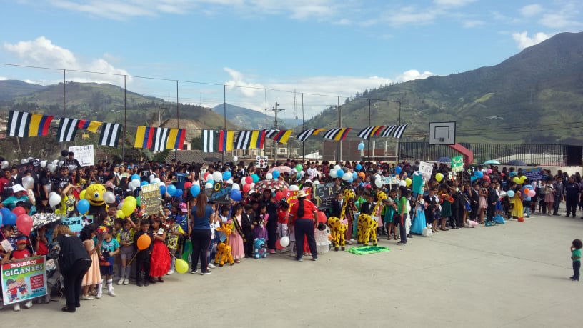 Campeonatos deportivos en la Unidad Educativa Marieta de Veintimilla