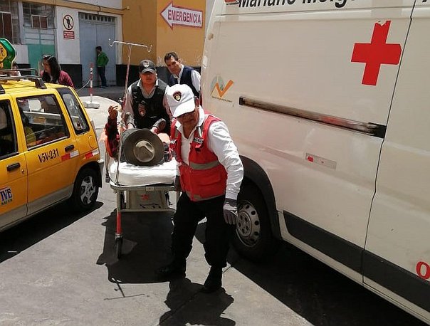 Detonación de granada destroza piernas de joven