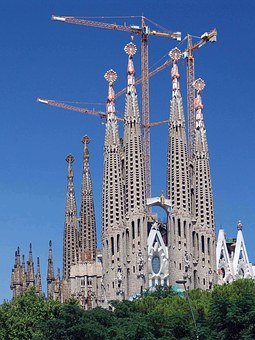 La deuda histórica de la Sagrada Familia