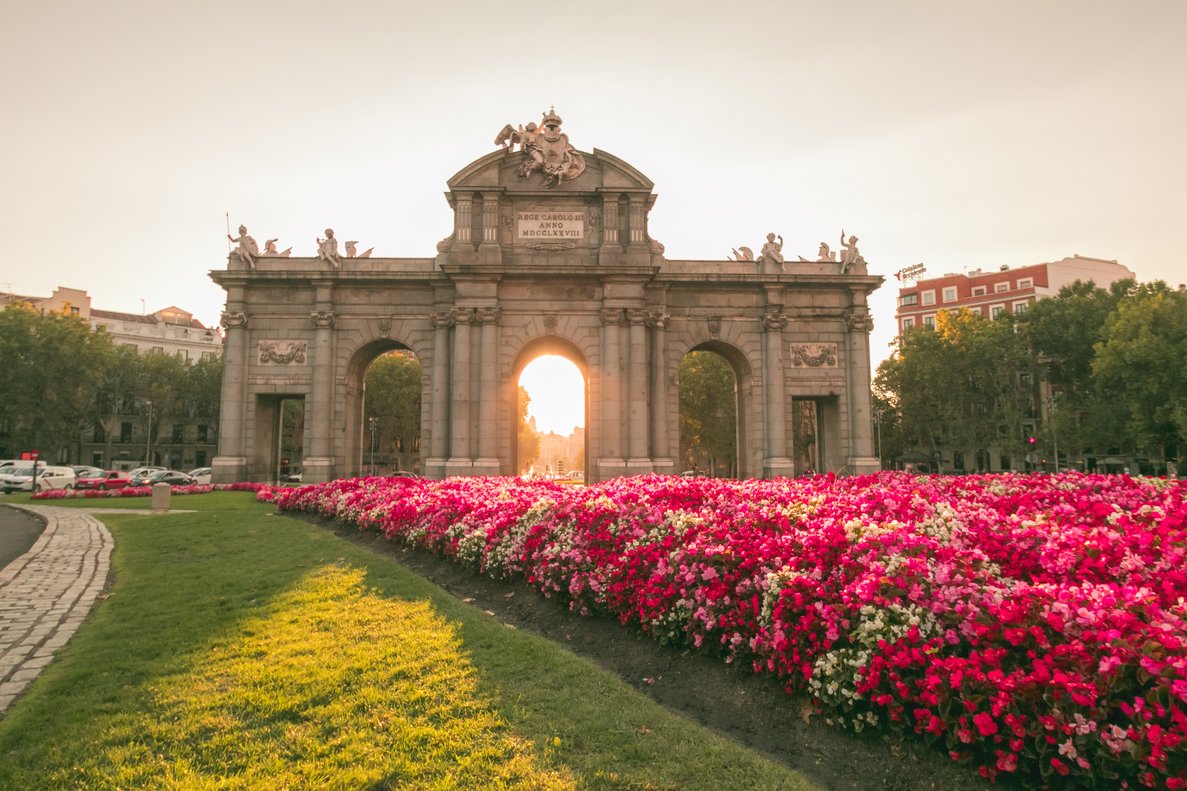 ¿SOBRAN TURISTAS EN ESPAÑA?