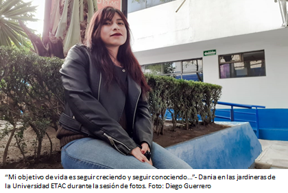 Entrevista en el aula.