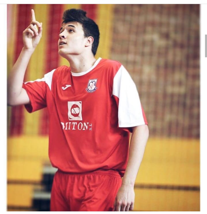 Jose Antonio ex jugador de fútbol campo a jugador de fútbol sala