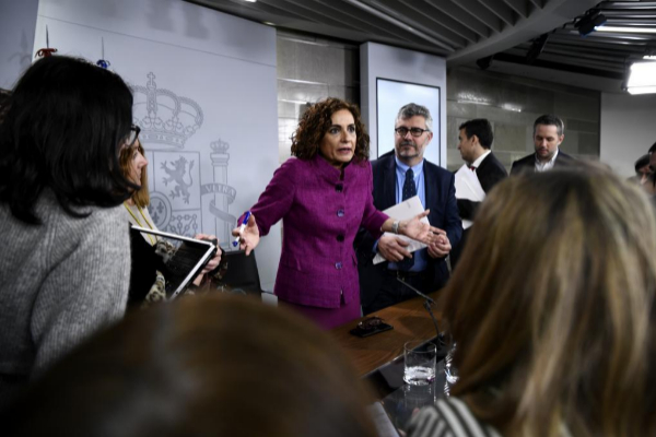 El Gobierno evita la queja a Nicolás Maduro por el percance con su vicepresidenta Delcy Rodríguez en Barajas