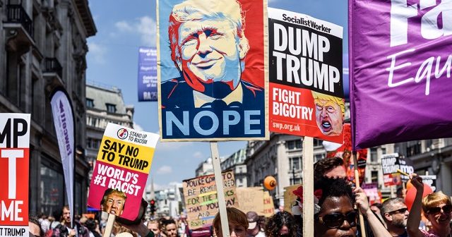 La masiva protesta contra la alcaldía de Donald Trump