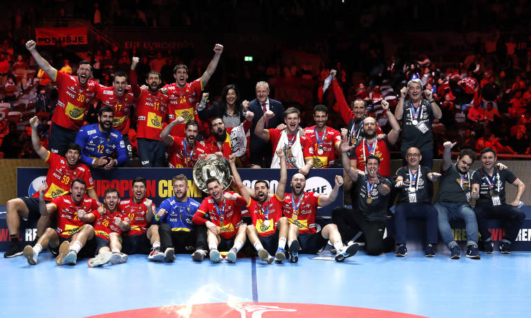 Los 'Hispanos' se coronan campeones de Europa y sellan el billete para Tokio Raúl Cosín