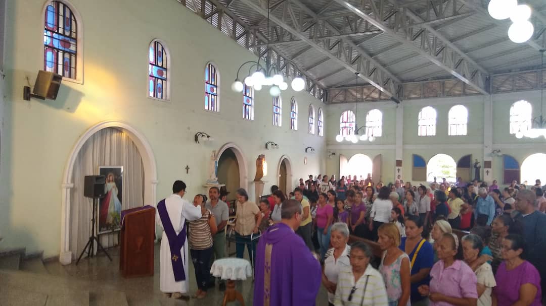 Párroco de Flor Amarillo celebró Miércoles de Ceniza