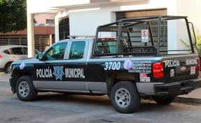 Policías municipales realizan operativos preventivos en la comunidad de los tanques