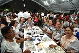 Llevan entretenimiento y cultura a las colonias