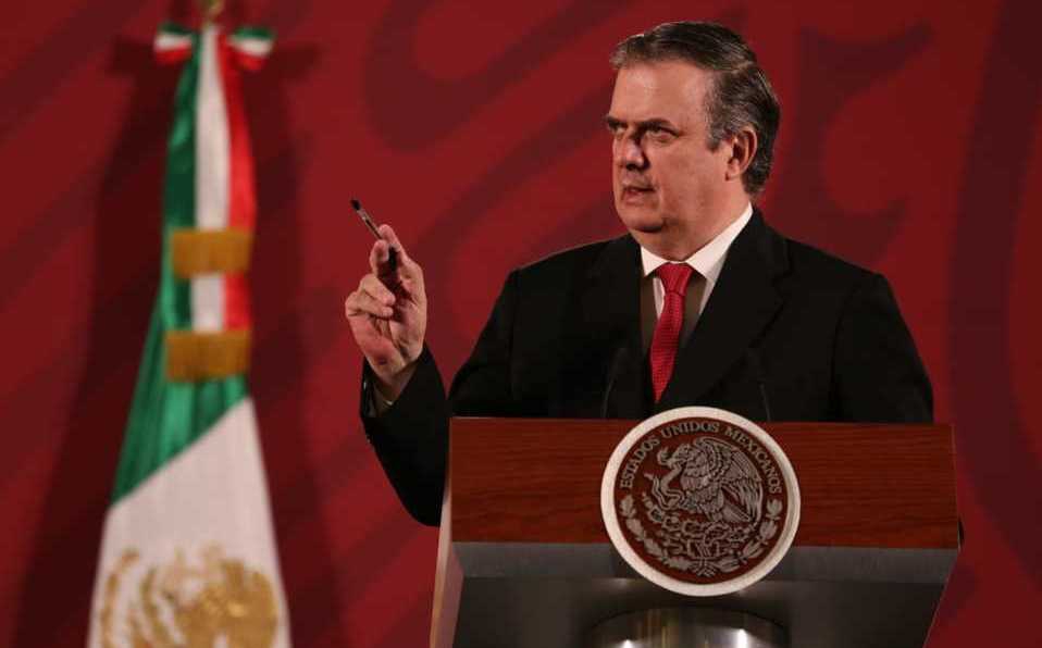 No se cierra frontera con EU por coronavirus; sí se restringe paso a turismo, dice Ebrard