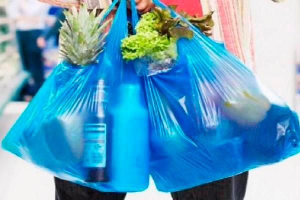IMPUESTOS A BOLSAS PLÁSTICAS