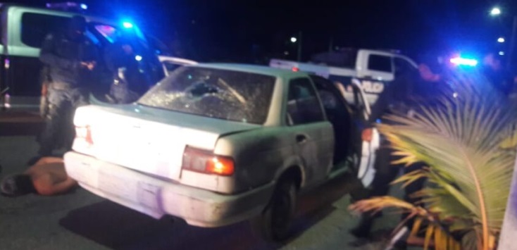 DETENIDOS POR DISPARAR CONTRA UNA CASA