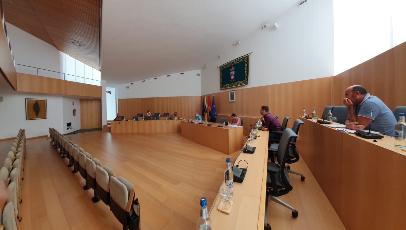 El gobierno de Tías convoca a los portavoces de partidos de la oposición de la corporación