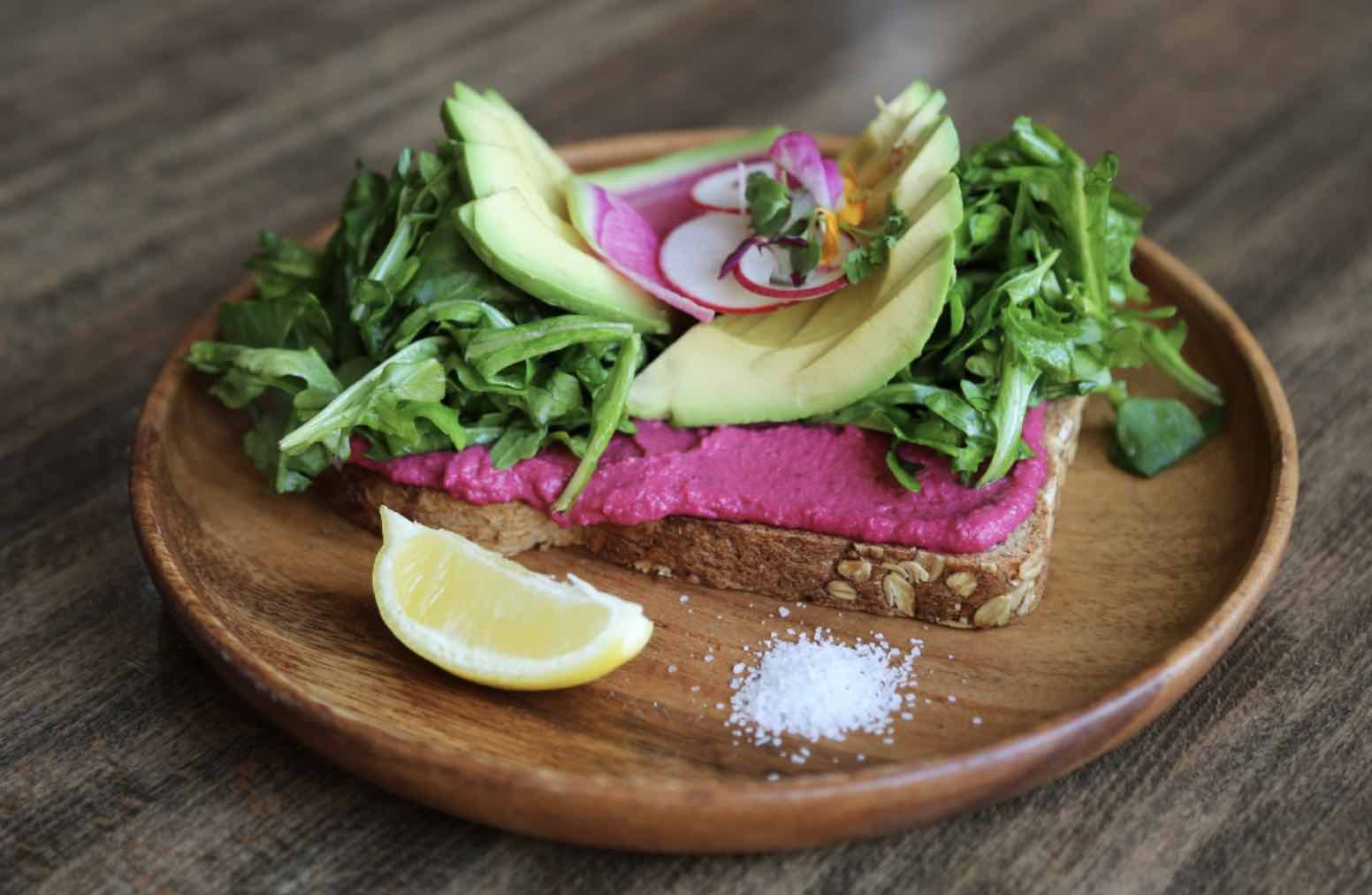 7 alimentos que realmente funcionan para estudiar mejor.