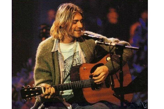 GUITARRA QUE USÓ KURT COBAIN EN VENTA
