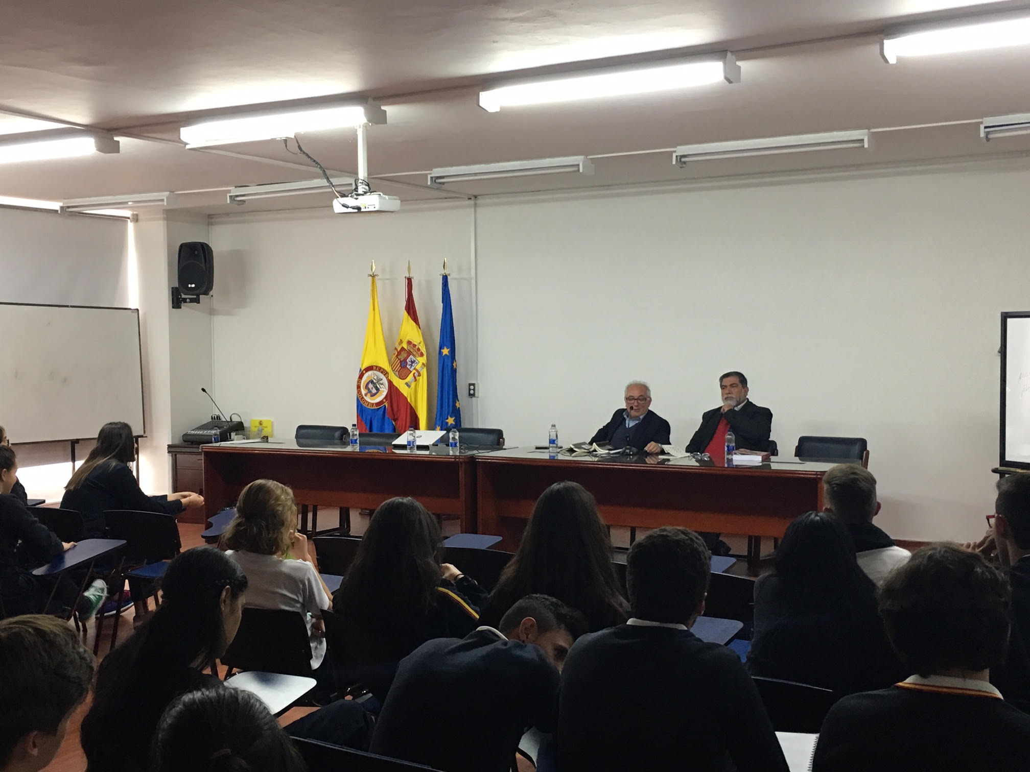 El uniforme a debate