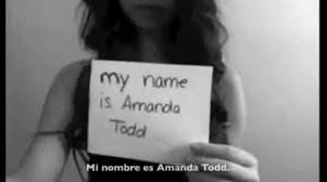 Una adolescente e suicida tras sufrir años de ciberbullying a raíz de una sextorsión