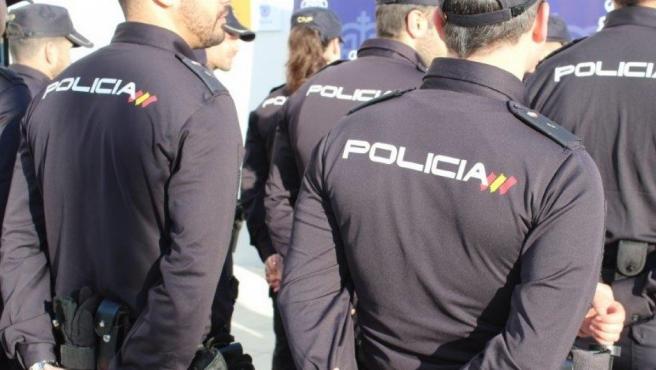 Detenidos nueve jóvenes por estafar con falsas ofertas de empleo en internet