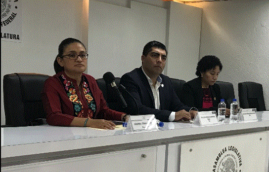 Las futbolistas jugamos con pasión, no por dinero: Eva Espejo