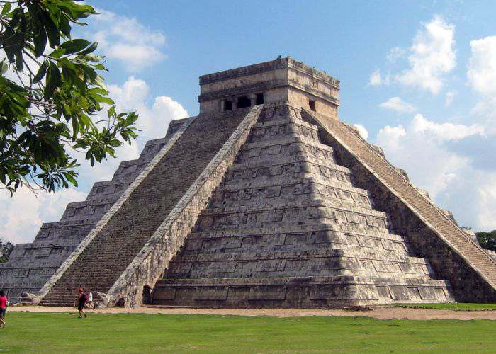 En el interior del Mundo Maya