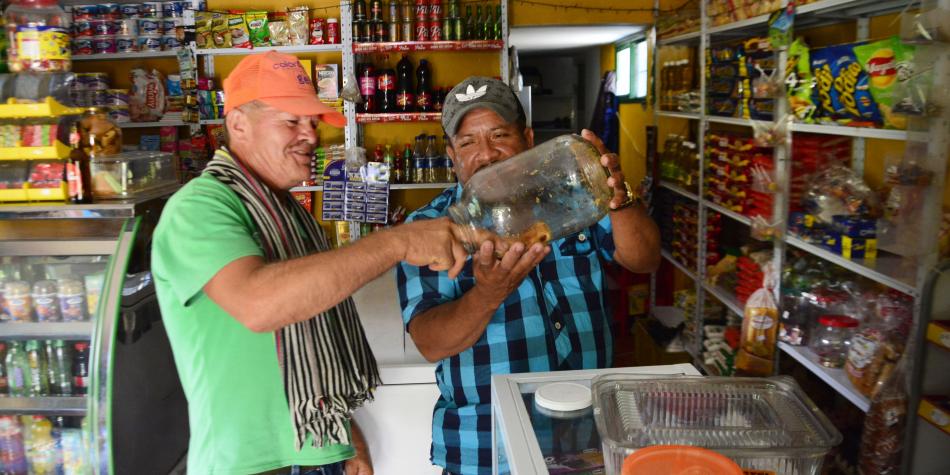 Las Tiendas de Paz fortalecen la vida comunitaria y económica
