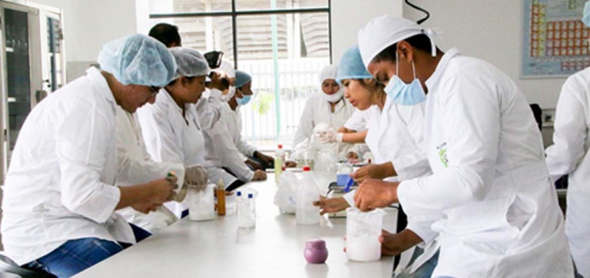 La Senescyt abre cupos en los institutos técnicos y tecnológicos
