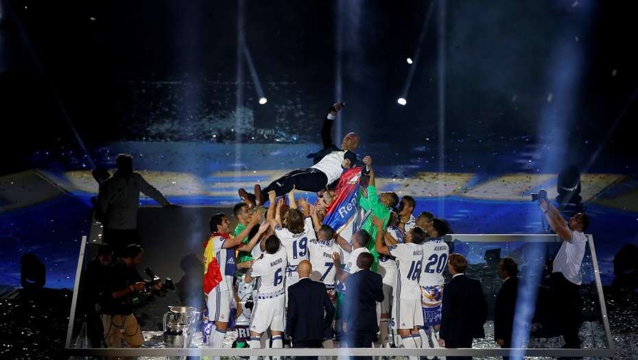 Fútbol internacional
Real Madrid festejó en su casa la duodécima Champions League.