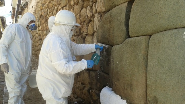 Muro Prehispánico es dañado por desconocidos en Cusco