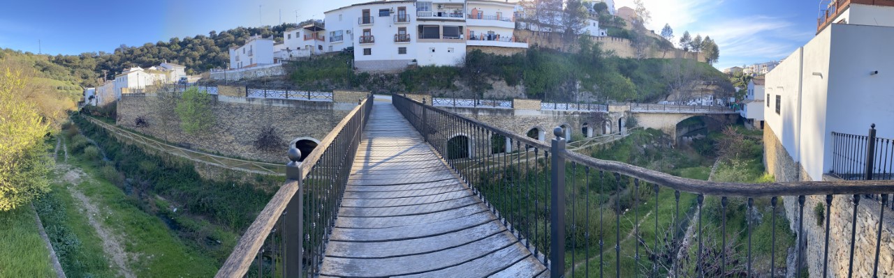 LAS ZONAS QUE MUCHOS TURISTAS NO VISITAN  CUANDO VAN AL PUEBLO MÁS BONITO DE ANDALUCIA:  SETENIL DE LAS BODEGAS