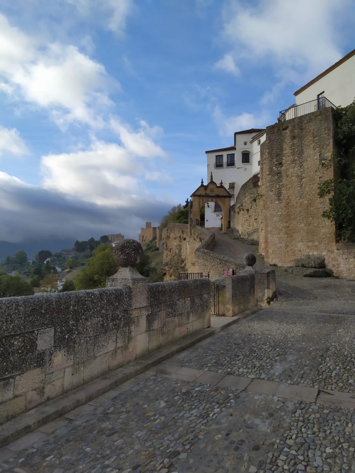 LOS 5 MONUMENTOS QUE NO DEBES PERDERTE AL VISITAR RONDA.