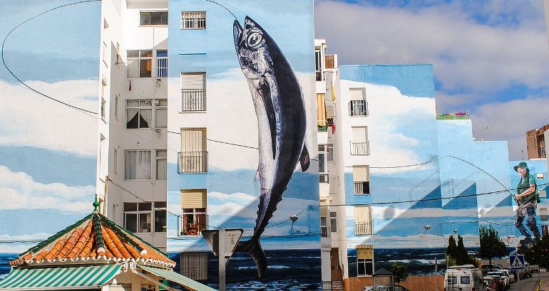 UN PLAN DIFERENTE PARA SEMANA SANTA... DESCUBRE LOS MURALES DE ESTEPONA