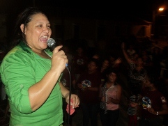 LA RECONOCIDA EVANGELISTA CARMEN VILLAVICENCIO ESTA SUPERANDO EL COVID Y LA IGLESIA DE URUMACO ORA POR ELLA