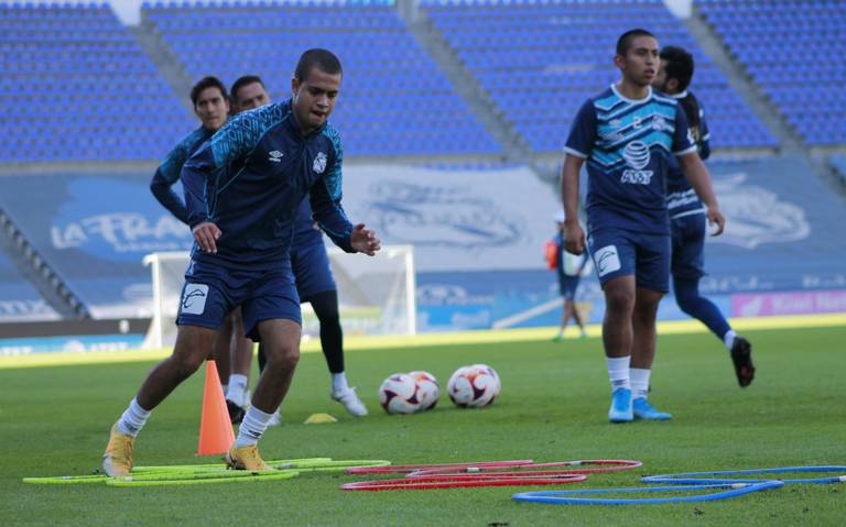 Rueda el balón La Franja abre el torneo en el Cuauhtémoc ante Chivas