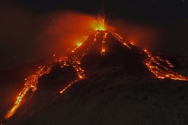 La increíble erupción del volcán etna
