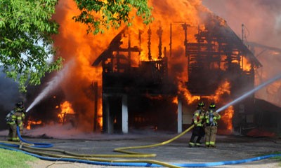 Incendio en Chihuahua, pone en riesgo a pasientes de COVID-19.