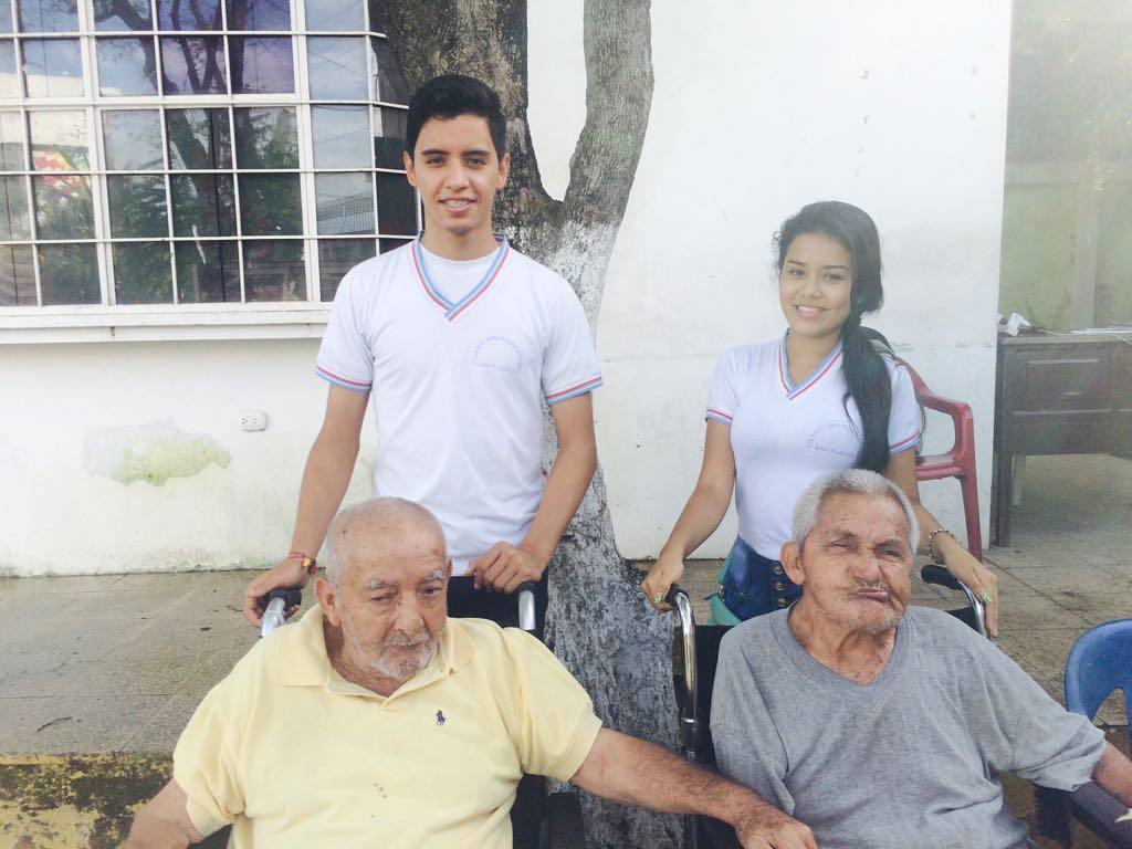 ENTREVISTA AL PRESIDENTE DE LA ASO ESTUDIANTIL DEL COLEGIO SANTA MAGDALENA EN EL PERÍODO 2016-2017, RODRIGO LOOR.