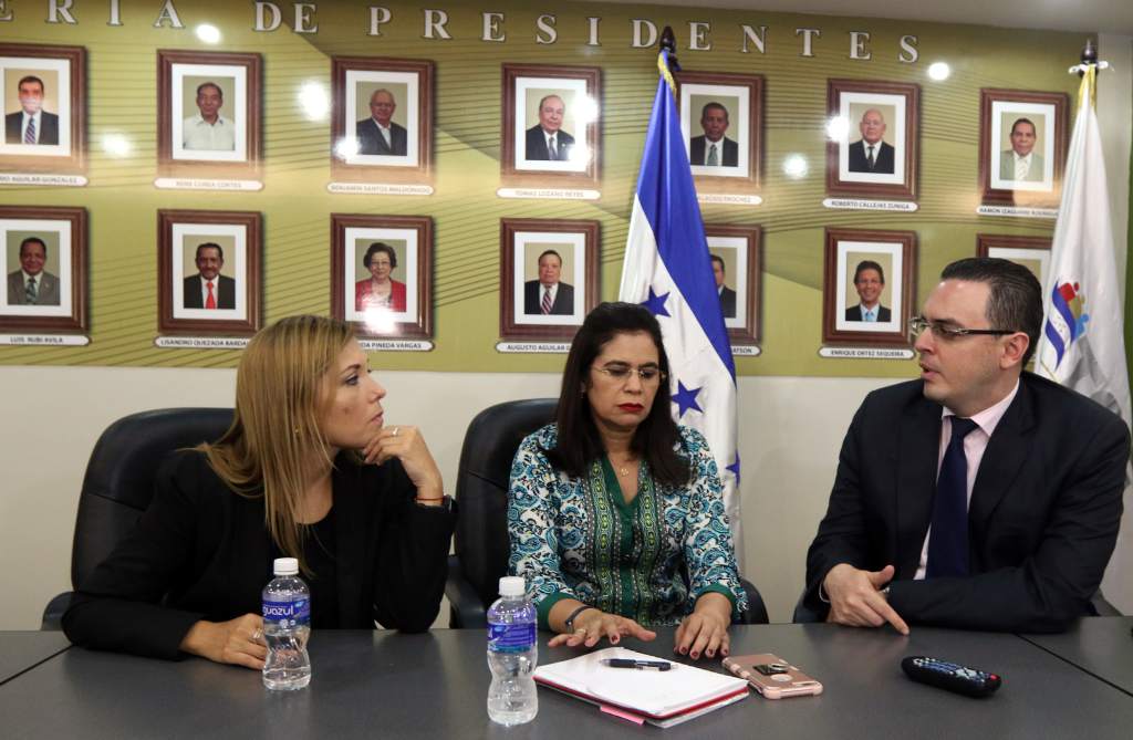 Positivo de Covid 3 concejales del CNE