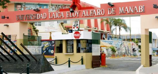 La universidad Eloy Alfaro capacitará a 240 estudiantes en albañilería y otras áreas.